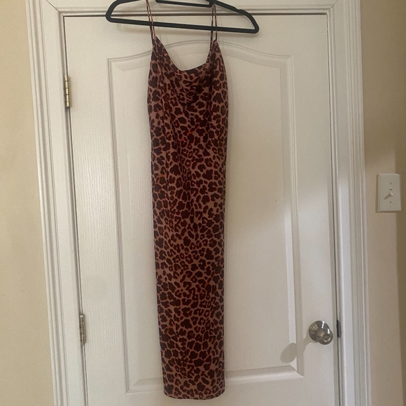 the fifth label animal print pink satin midi dress - Picture 4 of 6